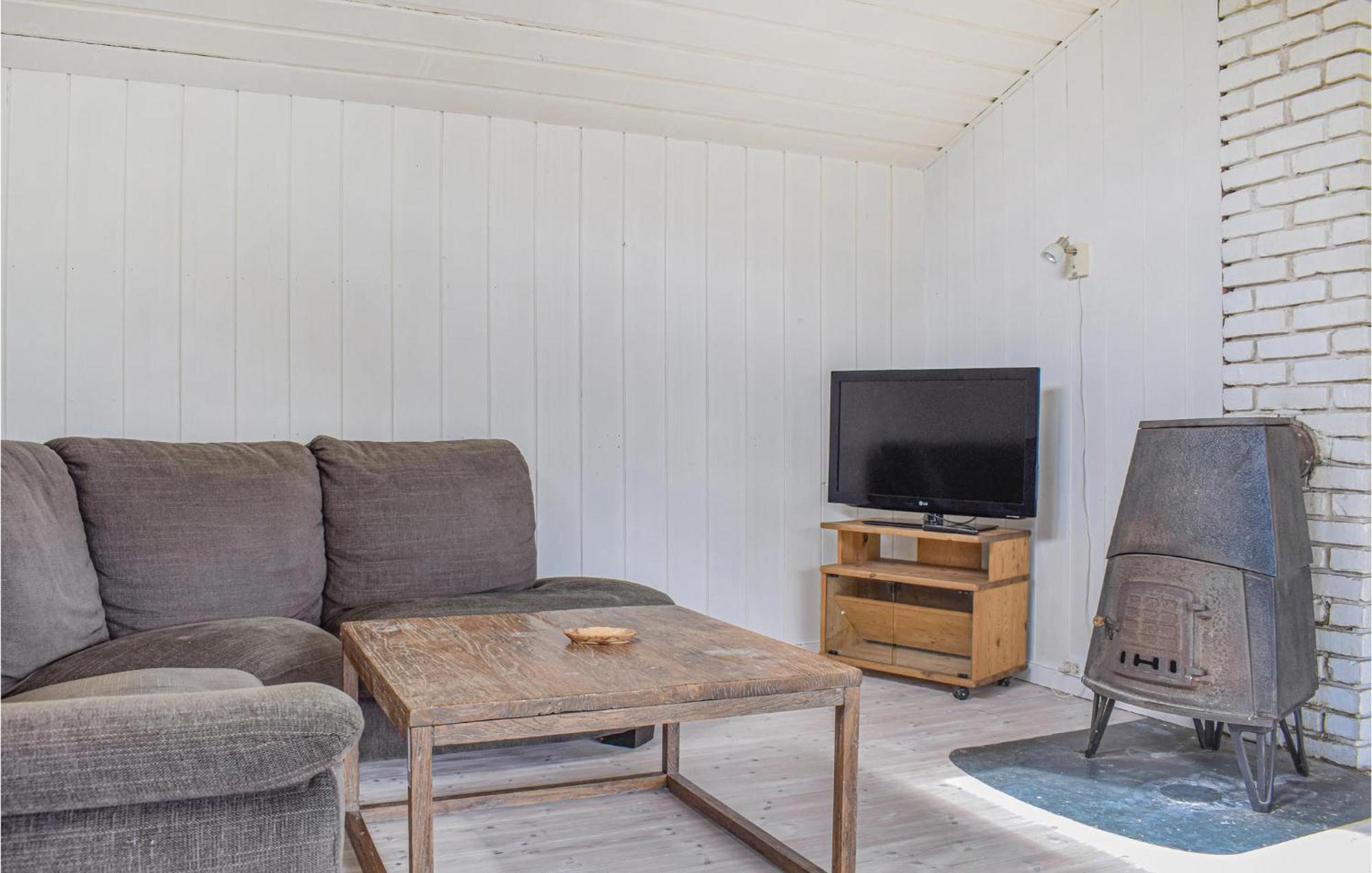 Beautiful Home In Vallavik With Kitchen Bu 외부 사진