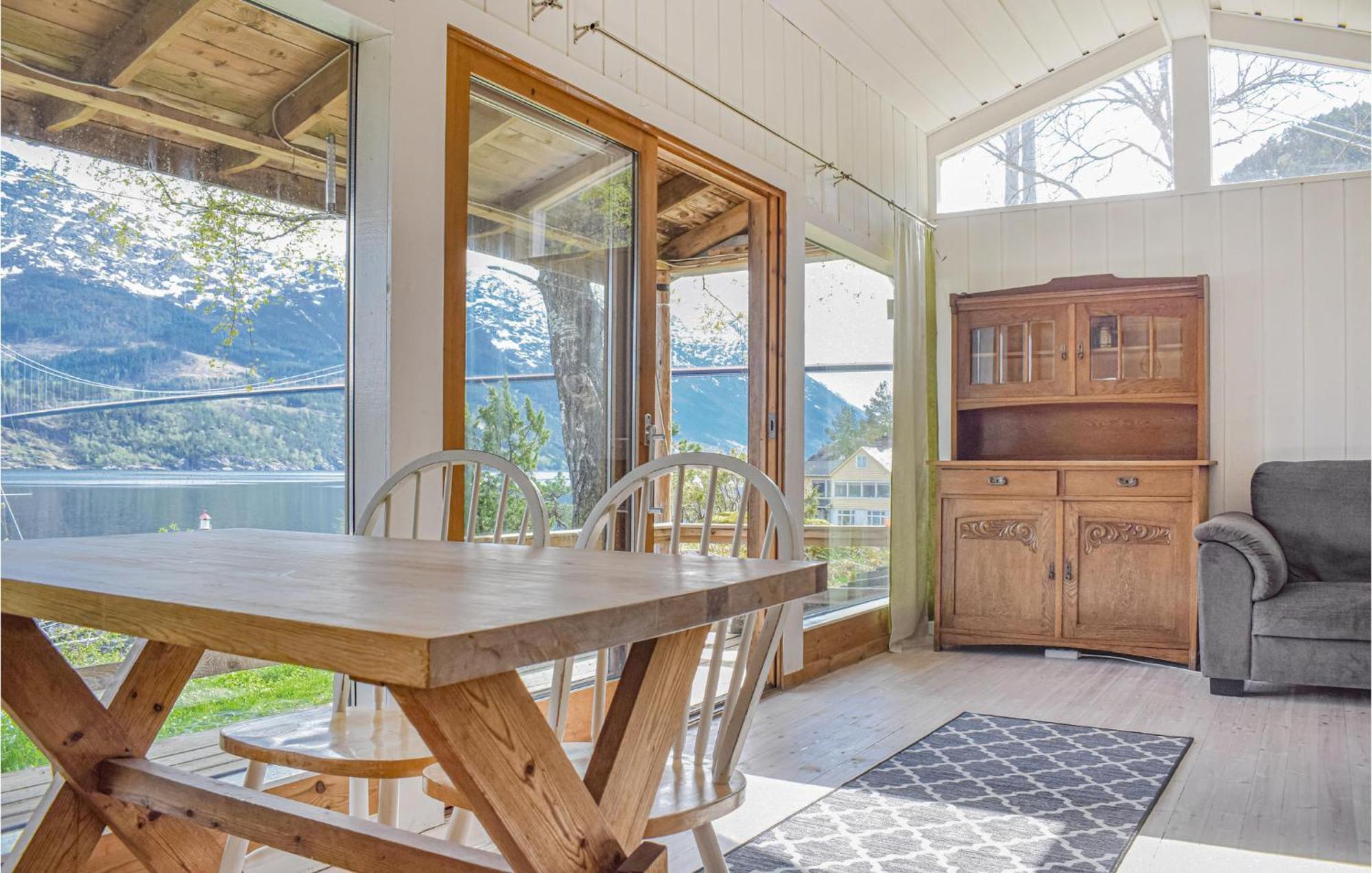 Beautiful Home In Vallavik With Kitchen Bu 외부 사진